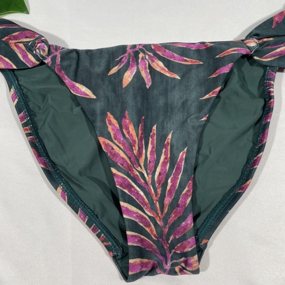 NEW ViX [ Small‎ ] Leaves Loop Bikini Bottom in Green/ Pink - Picture 5 of 12